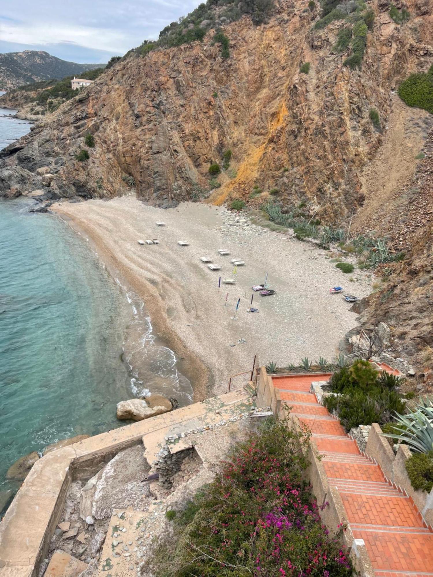 Gli Appartamenti Di Francuzzo Теулада Экстерьер фото